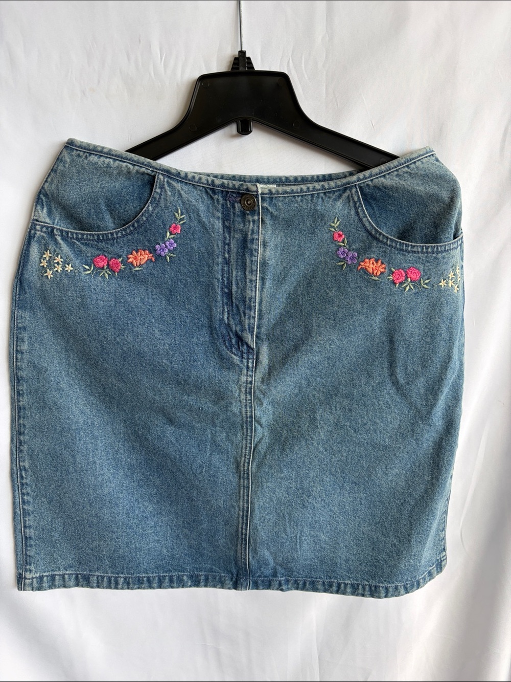 Christopher & Banks Floral Embroidered Jean Pencil Skirt 10 NWT
